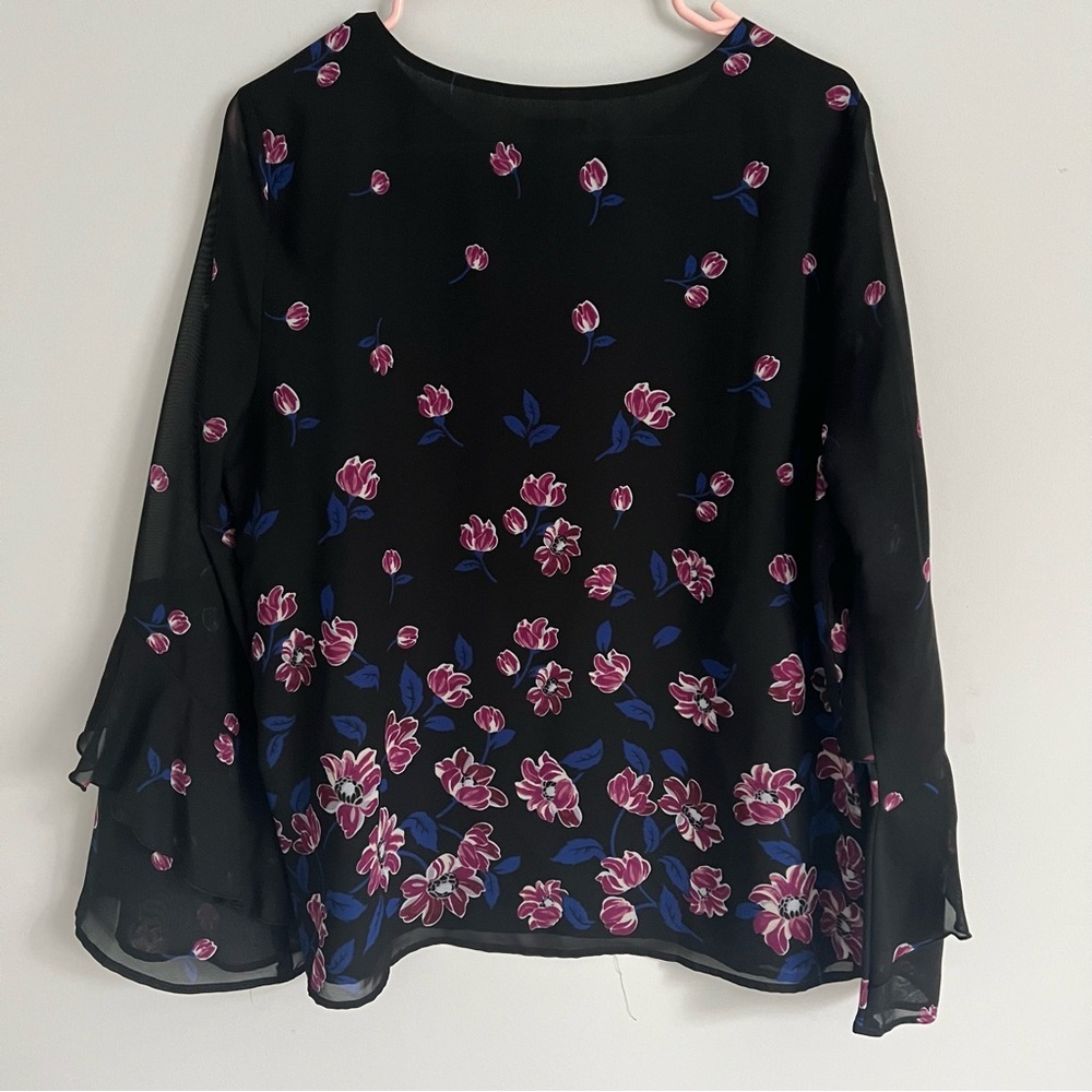 Ann Taylor Black Floral Print Sheer Overlay Bell Sleeve Blouse - Picture 3 of 4